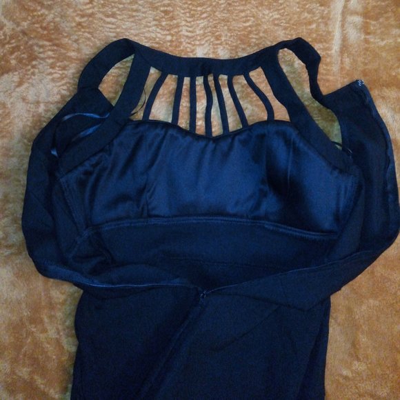 Sleeveless Bodycon Dress with High Cage Neckline and Sweetheart Bodice S… - Picture 5 of 16